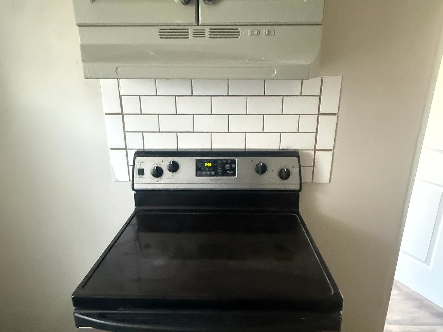 2 bed, $1,100 — Photo 3