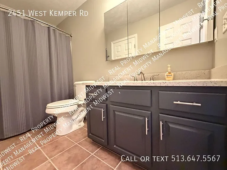 2451 W Kemper Rd — Photo 8