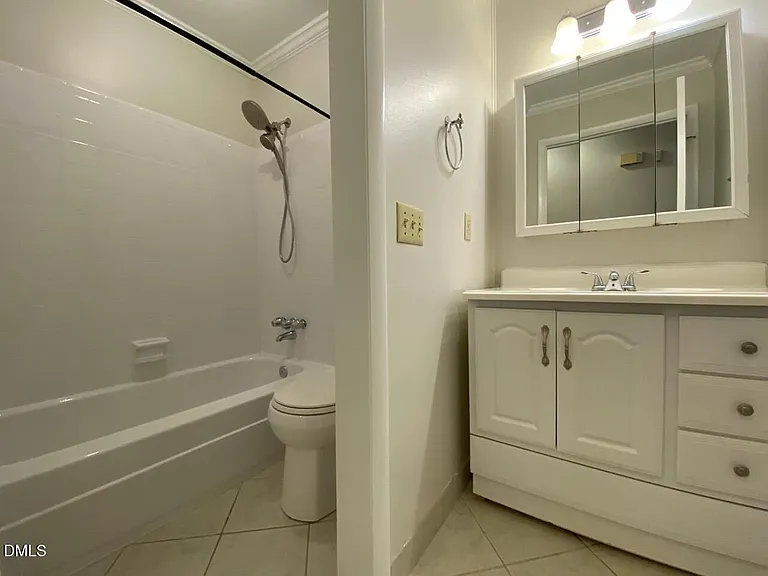 409 Killington Dr — Photo 8
