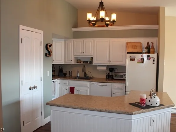 24 Cross Way #2608, Clinton, NJ 08809