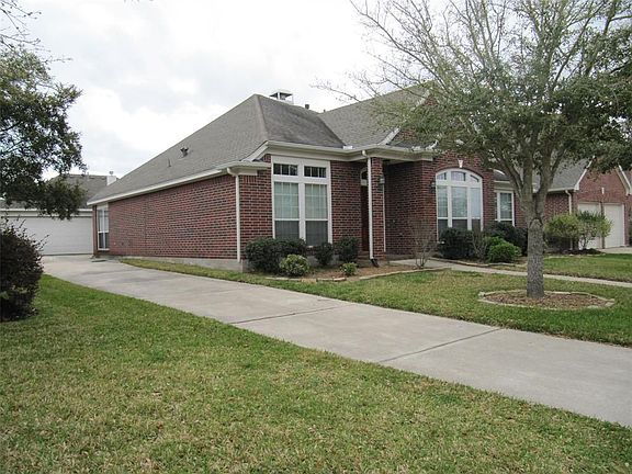 3rd image of 4810 Claridge Park Ln