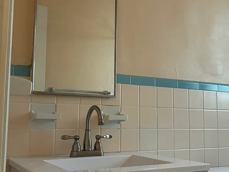 2826 Lawndale Ave #2 — Photo 15