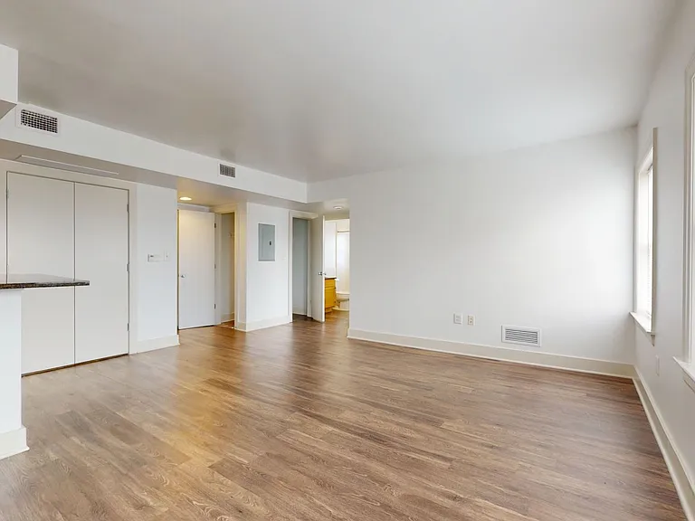 Dining/Living room