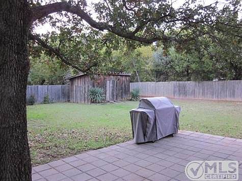 5th image of 412 Brookfield Dr