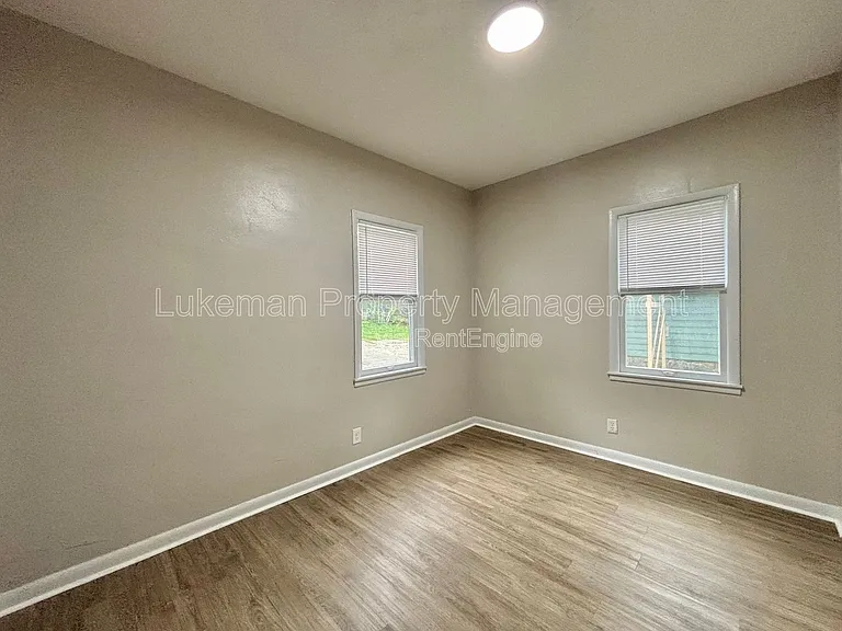 1320 S Westnedge Ave #2 — Photo 2