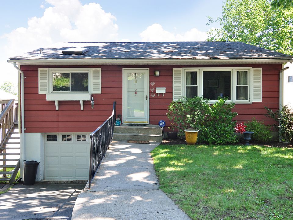 1st image of 17 Riverview Ave