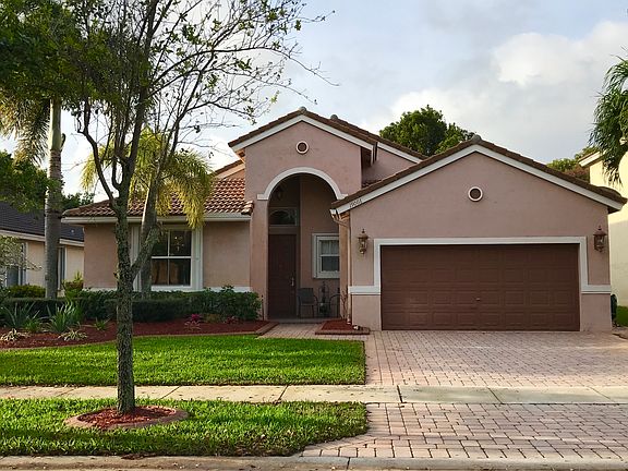 Beautiful 1-story home