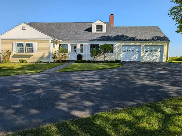 253 County Rd, Lubec, ME 04652