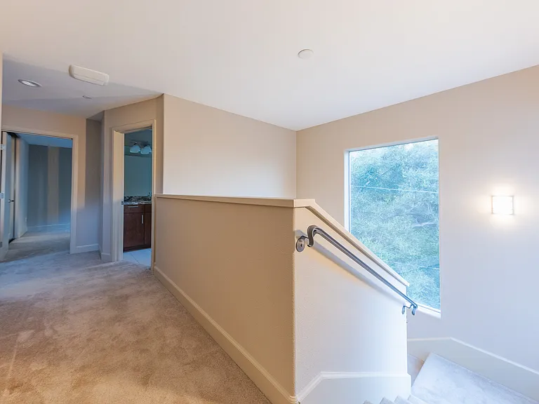 2073 Pasadena Glen Rd — Photo 9
