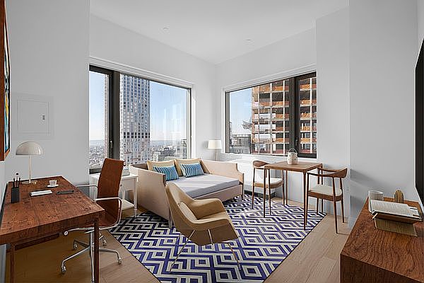 1st image of 10 City Pt APT 21E