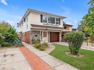 16-10 Francis Lewis Blvd, Whitestone, NY 11357