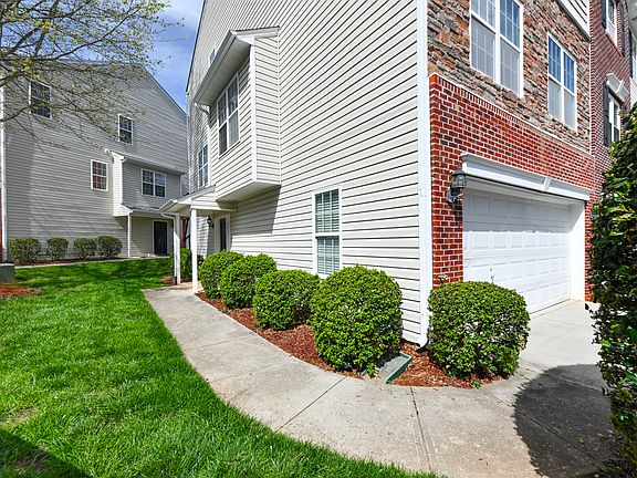 2nd image of 35 Ackland Dr