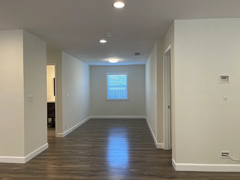 240 W Lemon Ave #B — Photo 10