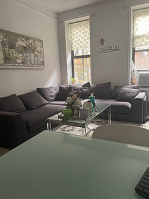 2nd image of 239 E 58th St #2E