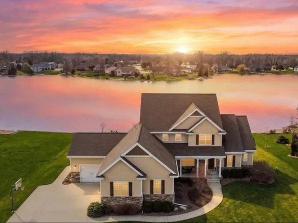 2949 Seafarer Way, Suamico, WI 54173