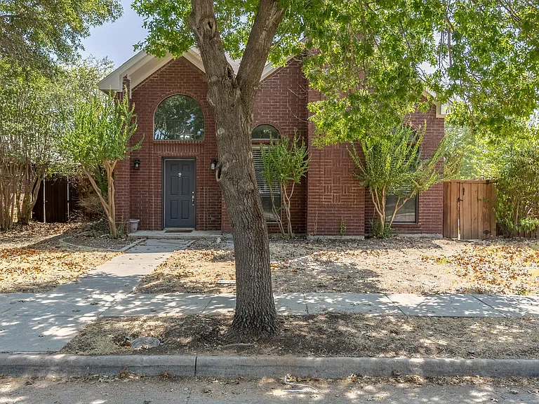 532 Lake Forest Dr — Photo 4