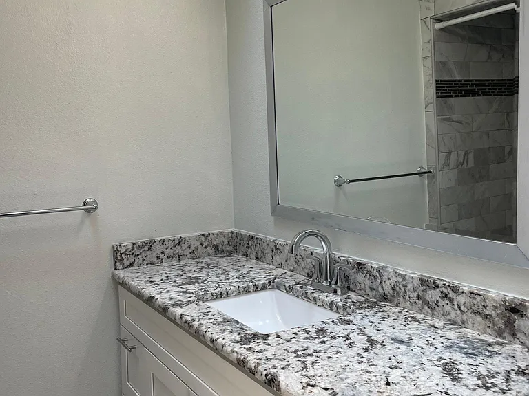 3205 Lubbock Ave — Photo 9