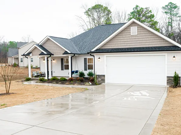 17 Maddox Cv, Benson, NC 27504