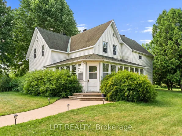 7928 Jock Trl, Ottawa, ON K0A 2Z0