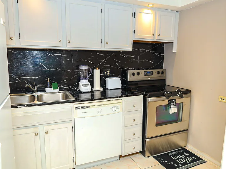 3740 Inverrary Dr #2D — Photo 7