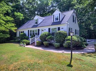 8579 Farys Mill Rd, Gloucester, VA 23061