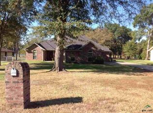2118 Royal Dr W, Chandler, TX 75758