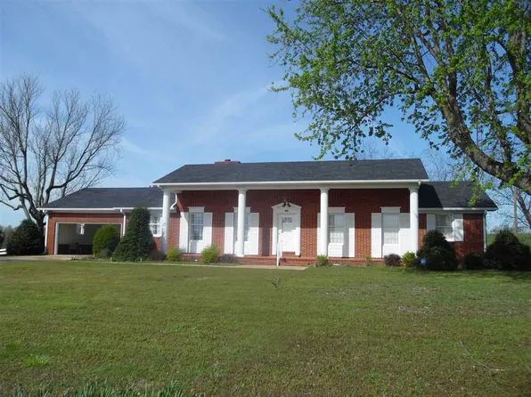 213 Old Jackson Rd, Trenton, TN 38382