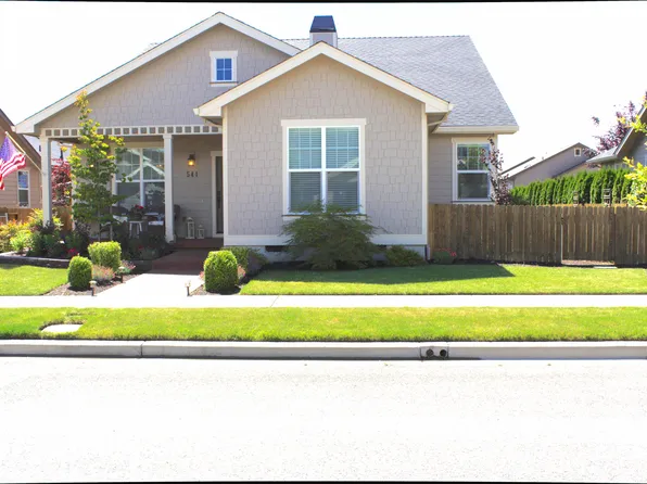 541 Bridge Creek Dr, Central Pt, OR 97502