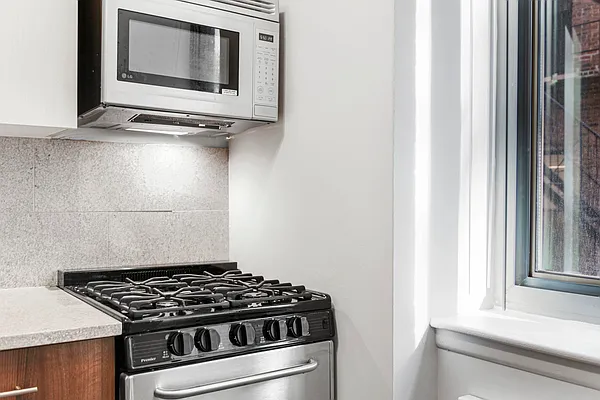 Rented by REAL New York | media 20