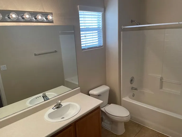 321 Waterton Lakes Ave — Photo 15