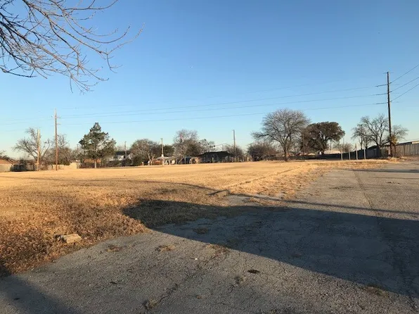 730 S Cherry Ln, White Settlement, TX 76108