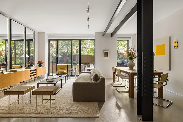 Living room, photo 4