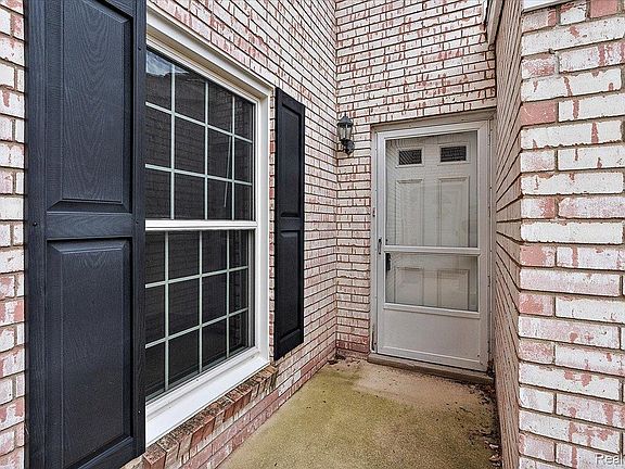 5th image of 171 Manor Way #146