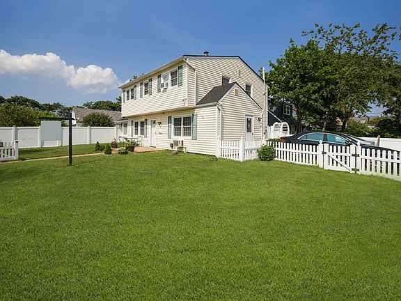2nd image of 7 Stone Ln