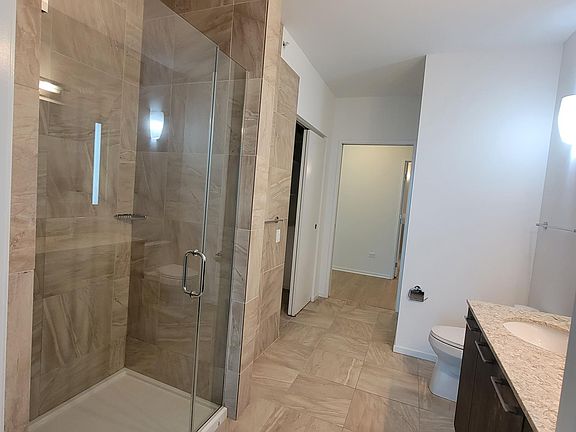 4th image of 456 E Illinois St #2608