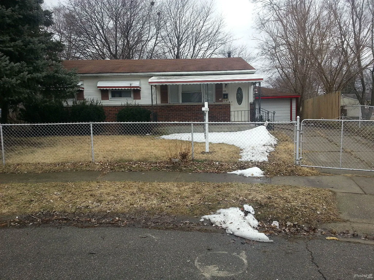 2380 Pineridge Ct photo 1