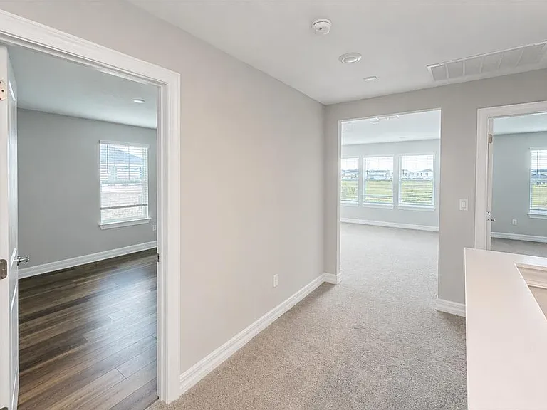 16628 Silver Brook Way — Photo 23