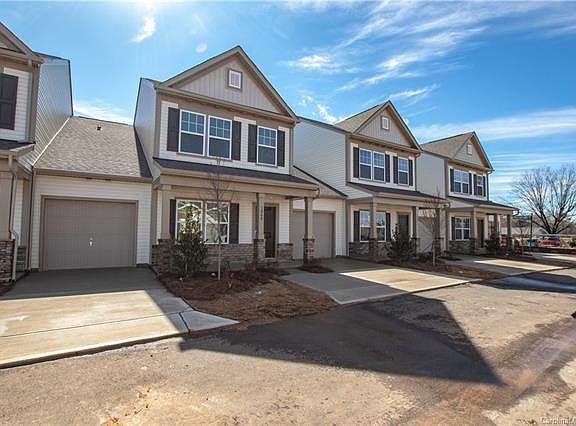 2nd image of 104C Blackstone Ct #12