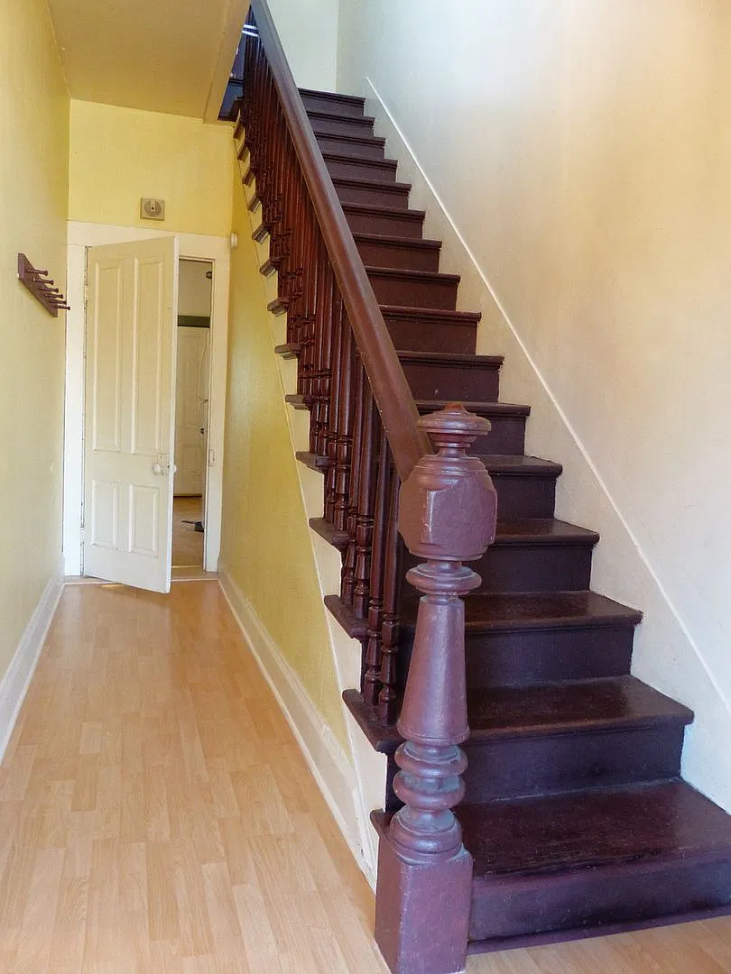 3 Bedroom, 1 Bath Uptown Victorian Port Townsend Home For Rent! — Photo 3