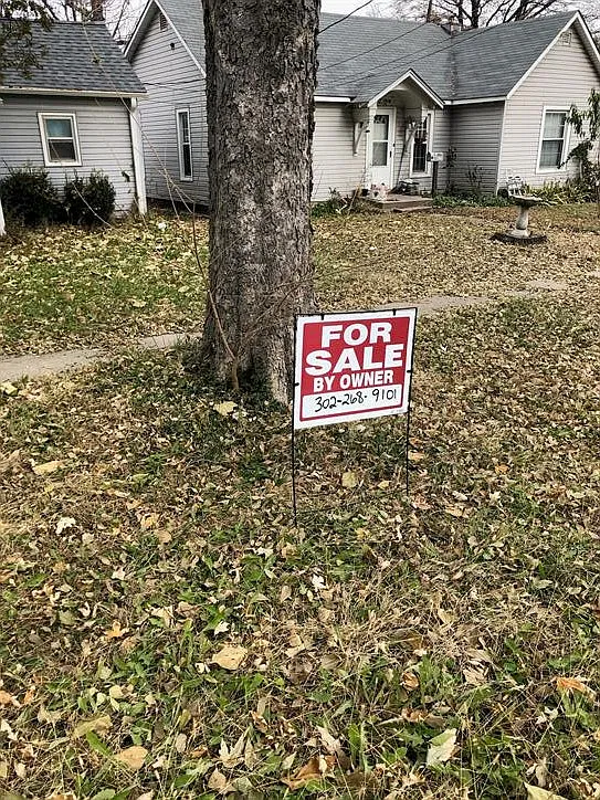 3 bed, 900 sqft, $550 — Photo 2