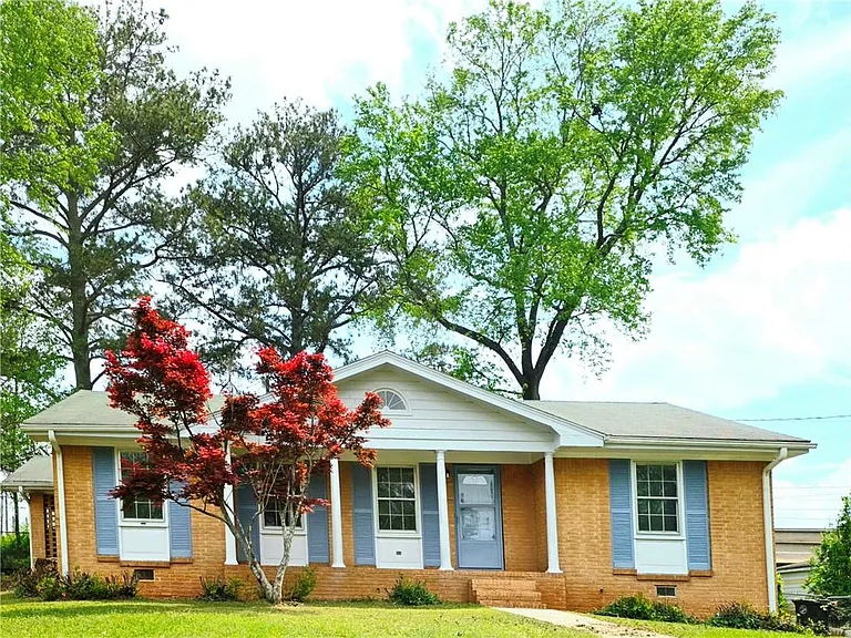 1499 Hammack Dr — Photo 1