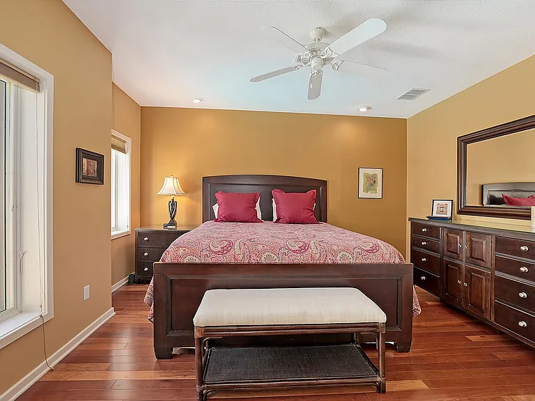 1685 Laurel St #4 — Photo 16