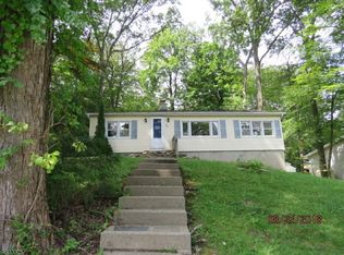 42 Lake Shore Rd, Hardyston Twp., NJ 07460