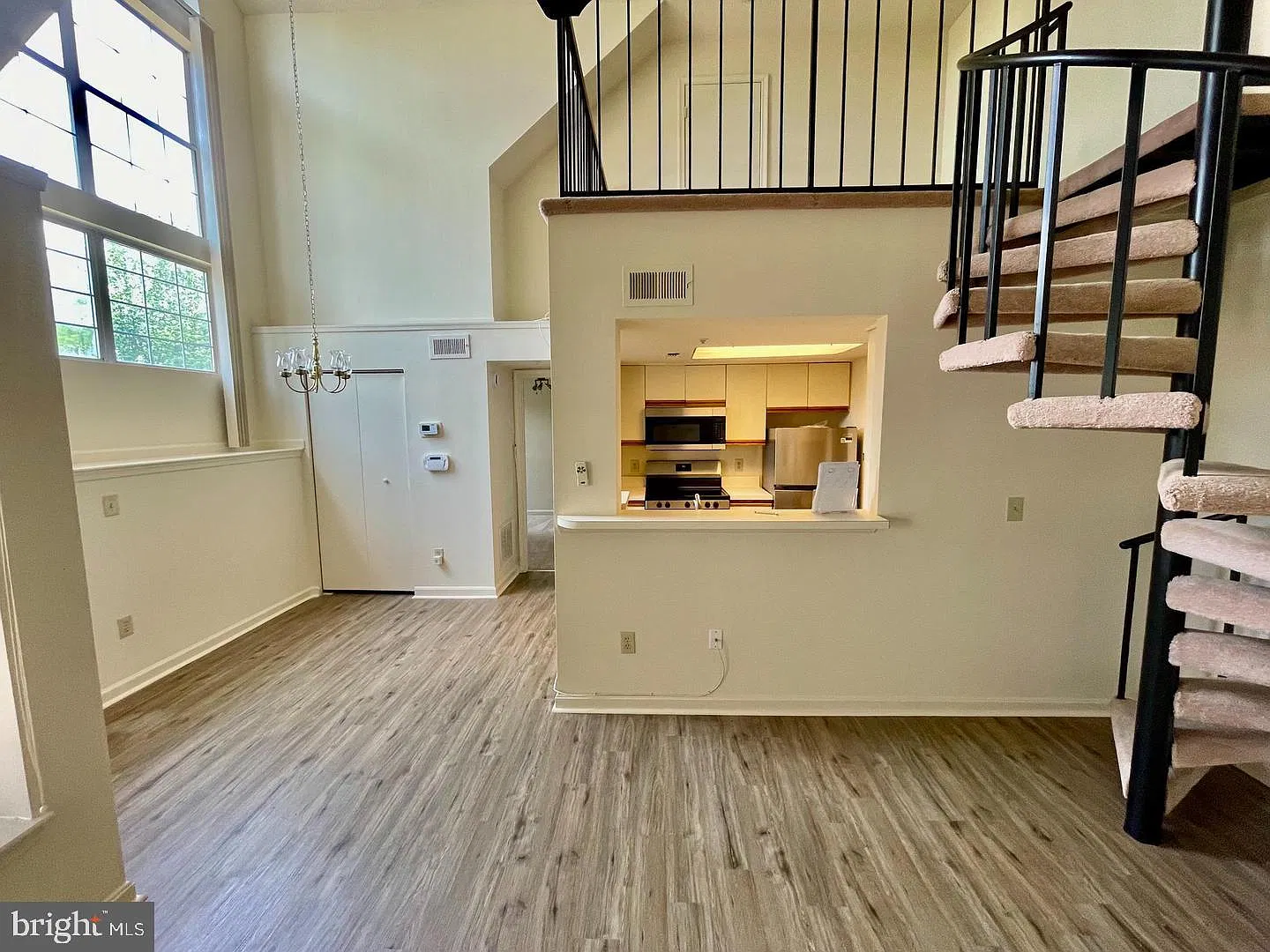 1 bed, 1.0 bath, 626 sqft, $1,950 — Photo 3