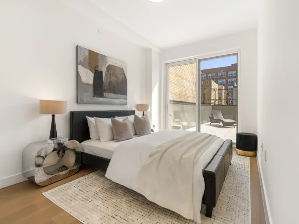 379 Ocean Parkway image 14 of 23