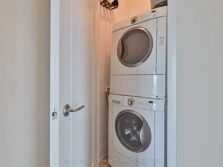 80 Yorkville Ave #802 — Photo 35