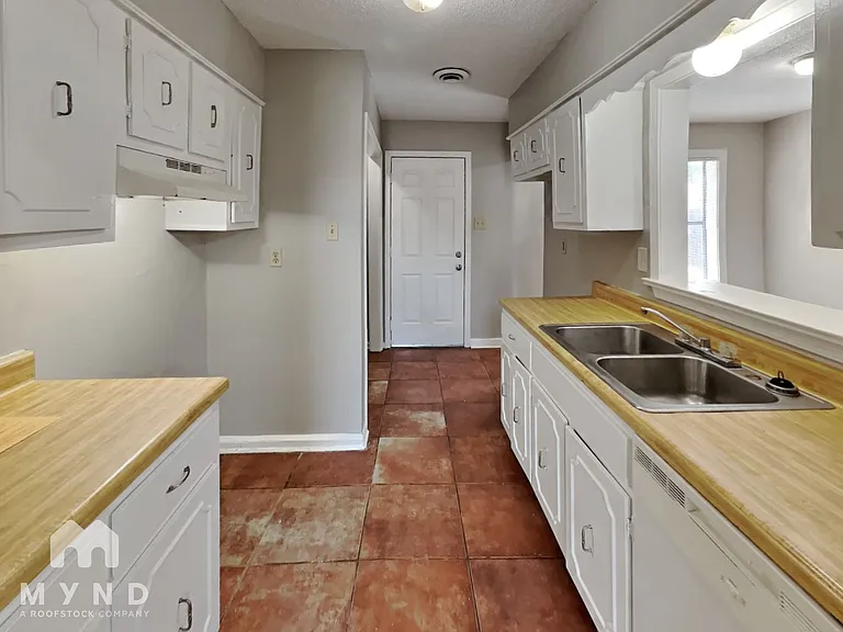 4578 Crump Rd — Photo 6