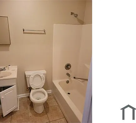 3208 Warrington St — Photo 7