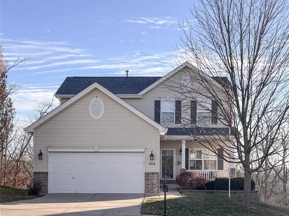 6906 Eagle Crest Dr, Pacific, MO 63069