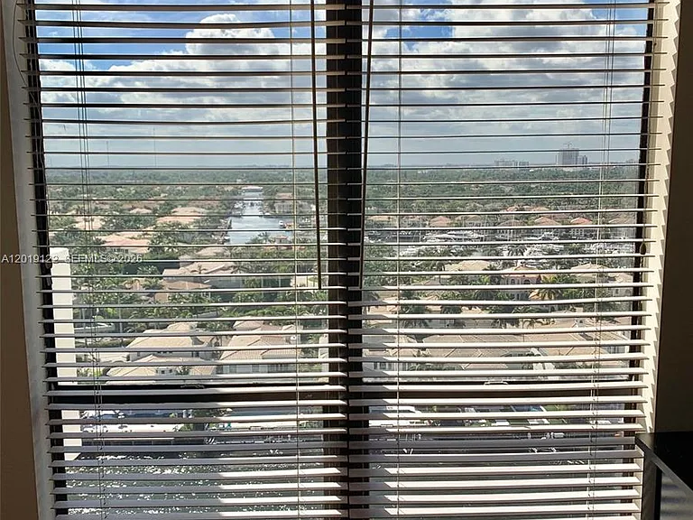 1500 S Ocean Dr #17E — Photo 23